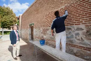 La rehabilitación del muro perimetral del palacio del infante D. Luis finalizará en pocas semanas