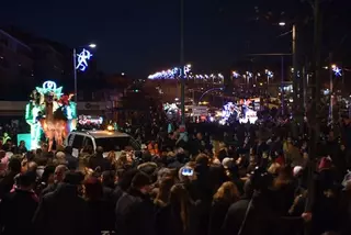 Ocho grandes carrozas y más de 500 personas desfilarán mañana en la Cabalgata de Reyes