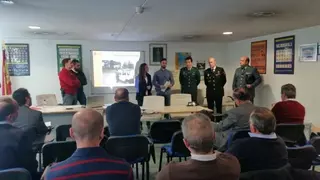 Policía Local y Guardia Civil ofrecen charlas formativas a los vigilantes de las urbanizaciones históricas de Boadilla