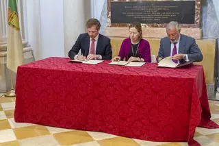 El Ayuntamiento y el Ministerio de Fomento firman un convenio para la recuperación de las huertas del Palacio