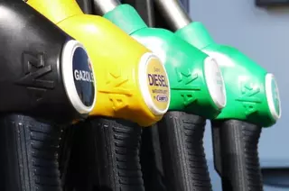 PSOE y APB proponen aprobar una ordenanza de gasolineras para Boadilla