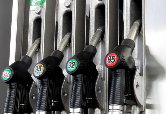 Izquierda Unida propone nuevas medidas a incluir en una futura ordenanza sobre gasolineras