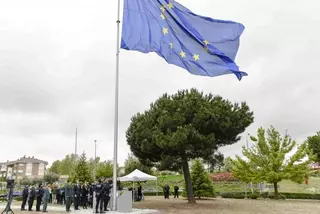 La bandera europea ondea hoy en Boadilla para conmemorar el Día de Europa