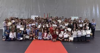 Ciento ocho alumnos de Primaria reciben premios a la excelencia académica y el compromiso social