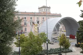 Boadilla instala un hangar de 1.000 m2 para celebrar este fin de semana la segunda edición del Mercado de Palacio