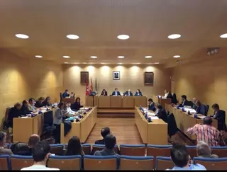 El Pleno aprueba hacer un reconocimiento público a los funcionarios denunciantes de la corrupción en Boadilla