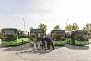 La Comunidad de Madrid incorpora 4 nuevos autobuses híbridos en Boadilla del Monte