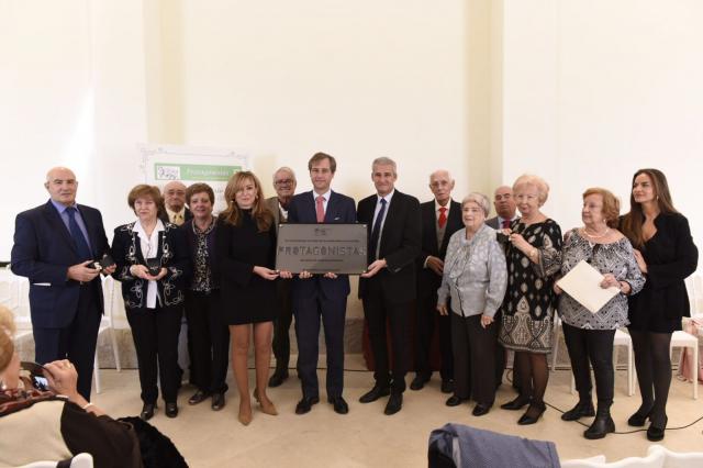 La revista de los mayores de Boadilla cumple 10 años designando como padrino al periodista Víctor Arribas