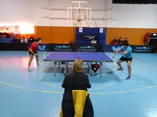 El Boadilla Tenis de Mesa de primera división pierde un partido al límite con Alcoy