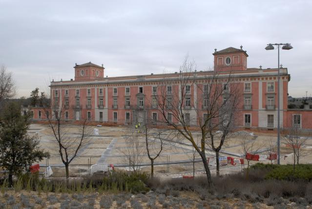 Las obras de remodelación del entorno del Palacio del Infante D. Luis de Borbón avanzan a buen ritmo
