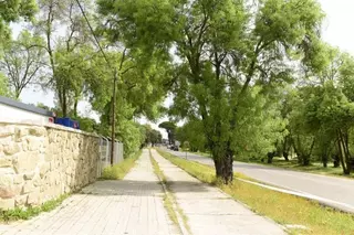 Nueva senda peatonal entre La Milagrosa y la intersección de la M-513 con la Avda Adolfo Suárez