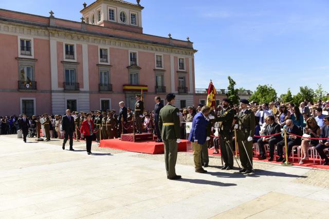 Multitudinaria jura de bandera de civiles en Boadilla del Monte
