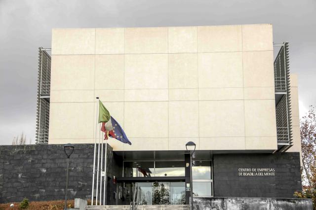 El paro en Boadilla sigue descendiendo situándose la tasa estimada en el 4,84%
