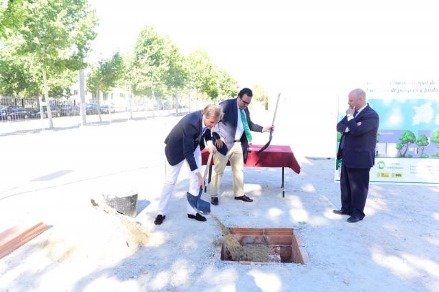 Primera piedra del nuevo Centro Municipal de Gestión del Servicio de Jardinería de Boadilla