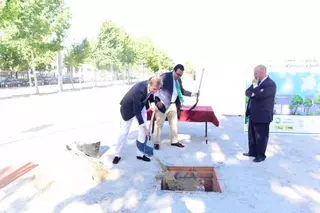 Primera piedra del nuevo Centro Municipal de Gestión del Servicio de Jardinería de Boadilla