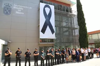 Boadilla guarda cinco minutos de silencio en homenaje a las víctimas de los atentados en Cataluña