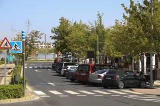 Nuevos aparcamientos en batería en las avenidas Infante Don Luis e Isabel de Farnesio