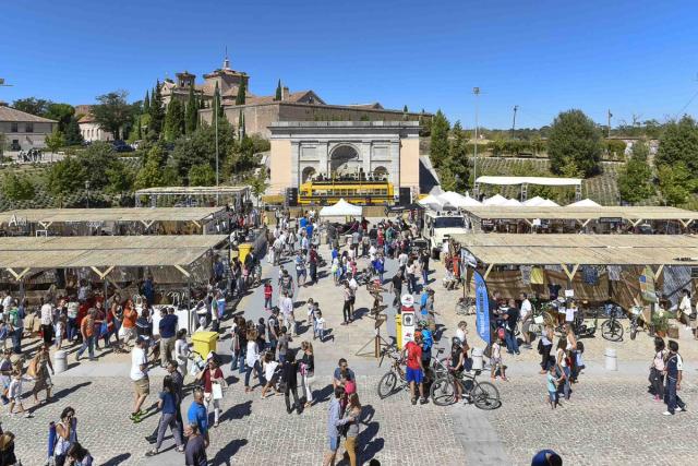 El Mercado de Palacio vuelve este fin de semana a Boadilla, con más presencia del comercio local
