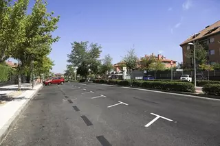 El aparcamiento en batería se extenderá a toda la avenida Infante D. Luis