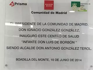 El PSOE de Boadilla solicita que se retiren las placas del ex-presidente Ignacio González