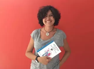 La boadillana Leyre Contreras comparte su experiencia frente al cáncer de mama en una charla en Boadilla