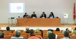 Guardia Civil y Policía Local trasladan a los vecinos recomendaciones de autoprotección ante una acción terrorista