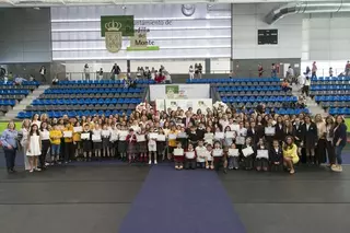 Casi 200 alumnos de Boadilla premiados por sus expedientes académicos y su compromiso social