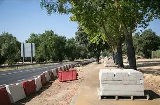 Comienzan las obras de ampliación del aparcamiento ubicado frente al polideportivo municipal