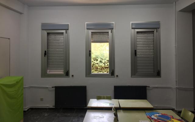 Las obras de mejora del CEIP José Bergamín incluyen la sustitución de todas las ventanas