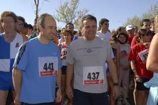 Los alcaldes de Boadilla y Majadahonda participan en la II Carrera por la Integración