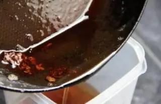 Ciudadanos Boadilla promueve medidas para fomentar el reciclaje de aceites usados y disminuir el uso de plásticos