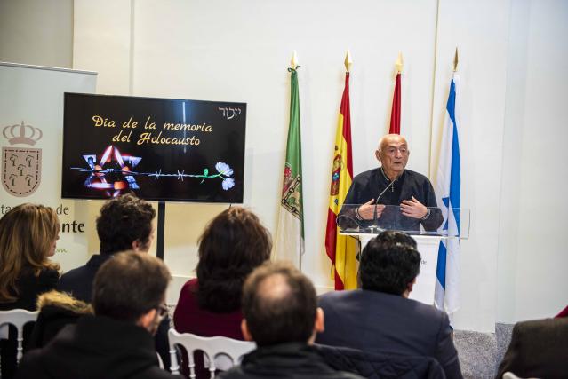 Boadilla recuerda un año más el Holocausto junto a la Comunidad Judía de Madrid
