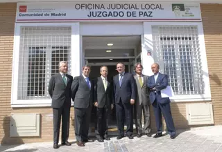 El alcalde y el consejero de Justicia presentan los nuevos servicios de médico forense y gestor procesal de la Oficina Judicial de Boadilla.
