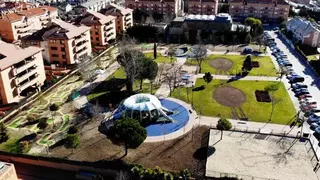 Inaugurado el parque Miguel Hernández que cuenta con una amplia zona de juegos de inclusión