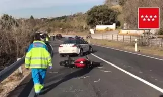 Muere un motorista tras salirse de la vía en la M-513 a la altura de Brunete