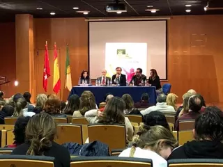 Reunión informativa sobre el nuevo instituto de Boadilla previa al inicio del período de escolarización