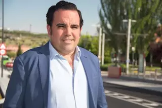 Javier Úbeda, candidato del PP a la alcaldía, se compromete a construir más instalaciones deportivas en Boadilla
