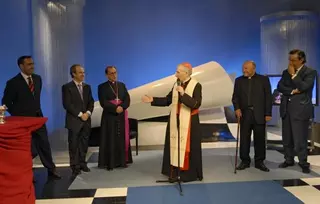 El cardenal Rouco Varela bendice los nuevos estudios de Popular TV en Boadilla