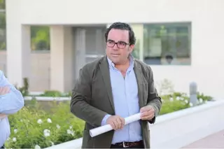 Menos plusvalía, más bonificaciones en el IBI y congelación fiscal en el programa de Javier Úbeda