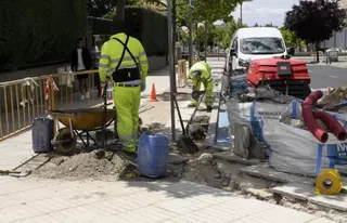 Avanza la renovación integral del alumbrado en la avenida Isabel de Farnesio