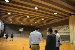 El Ayuntamiento renueva la iluminación de las instalaciones deportivas municipales