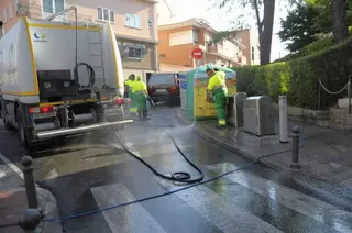 Comienzan las limpiezas especiales de verano en varias zonas del municipio