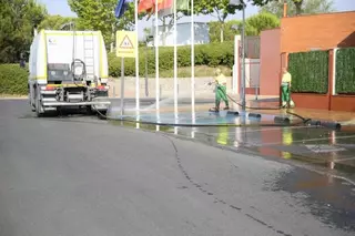 Continúan las limpiezas especiales de verano en Boadilla