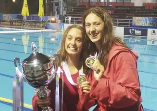 Las boadillanas Elena Camarena y Paula Camus consiguen el oro en el Campeonato de Europa Juvenil de Waterpolo femenino