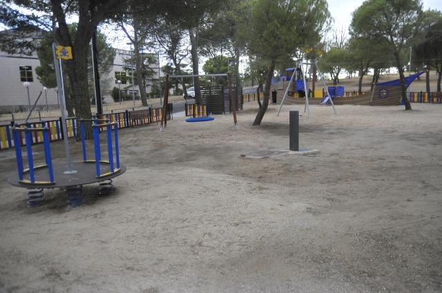 Más de 1.000 metros cuadrados en el nuevo parque infantil en la urbanización Las Lomas