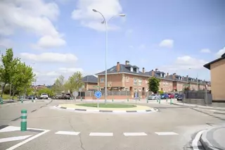 Nueva glorieta en la confluencia de las calles Ruben Darío, Condesa de Chinchón y Jorge Manrique