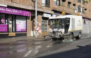 Boadilla adelanta este año las limpiezas especiales de verano como prevención frente al COVID