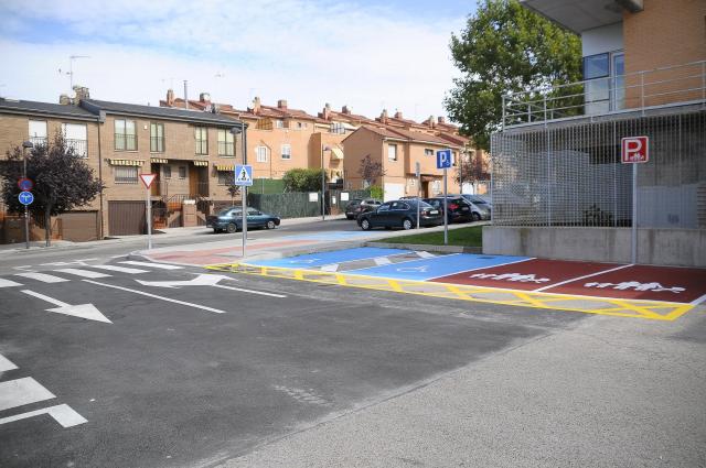 Finalizan las obras del aparcamiento de la Piscina Municipal Cubierta