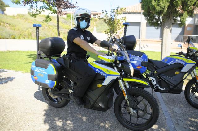 La Policía Local cuenta con dos nuevas motos eléctricas para patrullar en zonas verdes