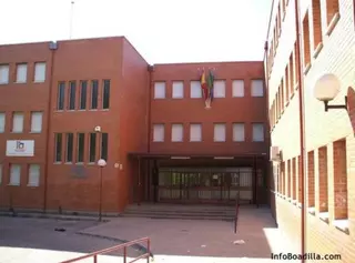 PSOE Boadilla: "Es urgente que la Consejería de Educación dote con los recursos necesarios a los centros educativos" 